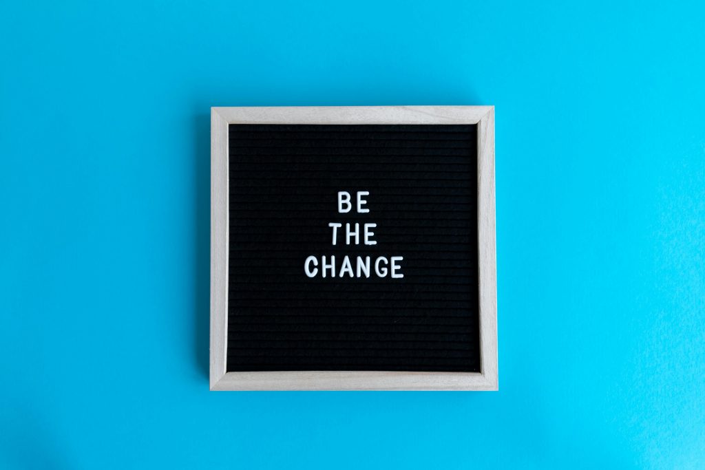 מדיטציה והעצמה אישית – קואצ'ינג להתפתחות אישית, איזון ושקט פנימי